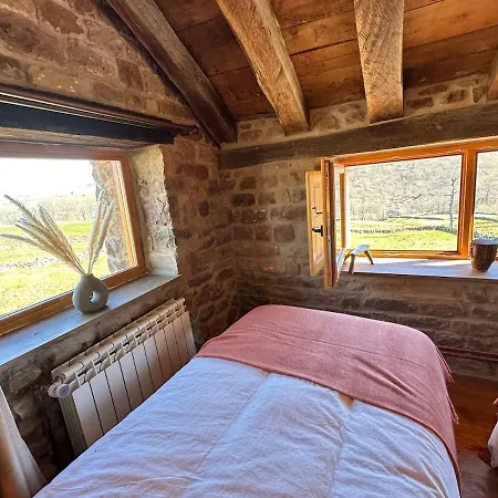 Chalet Caballos Bustaleguin